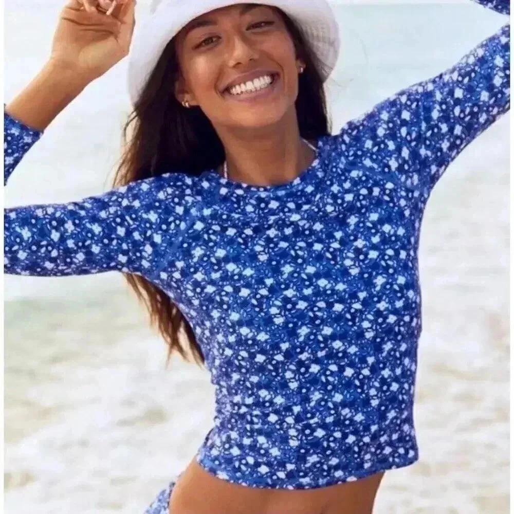 NWT Aerie Rash Guard Swim Beach Pool Surf Long Sleeve Top Size XXS‎